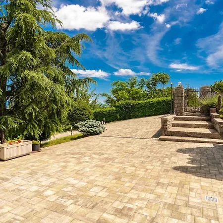Vila Anica-opatija-poljane By Guide Ičići