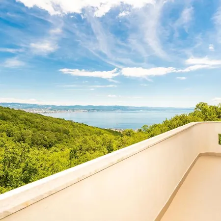 Anica-opatija-poljane By Guide Villa *